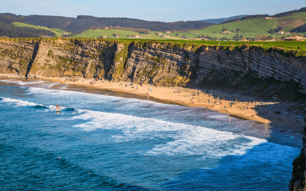 Diversos pueblos de Cantabria como Isla en Arnuero entre los lugares de costa preferidos por los viajeros de Clubrural