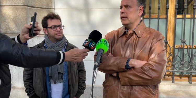 El equipo de gobierno firma un acuerdo de competencias con IU/Podemos