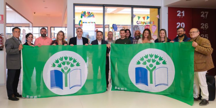 Los centros escolares La Jilguera y Garruchines en Piélagos y La Arena en Miengo obtienen la bandera verde en reconocimiento a la educación ambiental