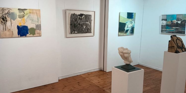 Veintiocho artistas en el homenaje a Picasso en la exposición de la Galería Espiral de Noja tras cincuenta años de la muerte del pintor