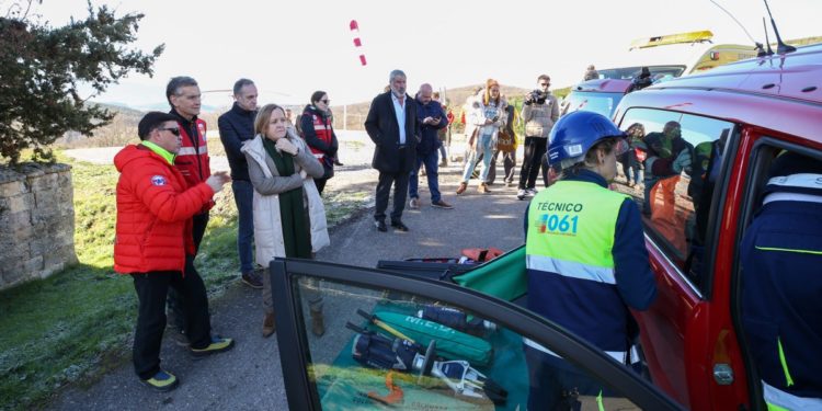 Urrutia inaugura una nueva helisuperficie en Valderredible con la que se mejora la respuesta de urgencia en 71 minutos