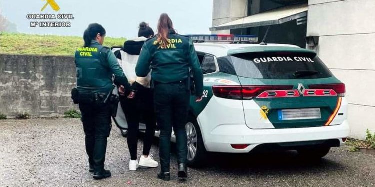 La Guardia Civil detiene en Castro Urdiales a una mujer con 14 requisitorias judiciales en vigor