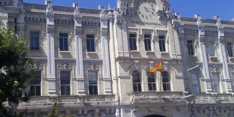 El juez declara terminado el pleito sobre la comisión de investigación del contrato de basuras de Santander