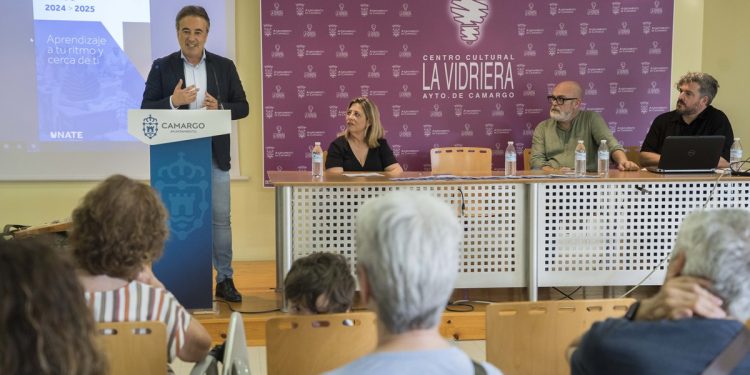 El Ayuntamiento de Camargo y UNATE presentan una oferta formativa para el próximo curso con 14 actividades