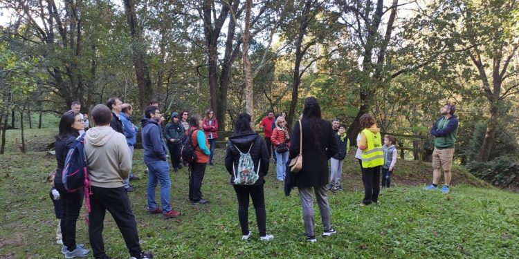 Cientos de personas han dado en julio “la vuelta al mundo” en el Arboreto de Liendo