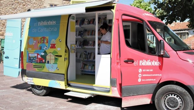 Cultura presenta el programa de dinamización a la lectura ‘Verano en el bibliobús’