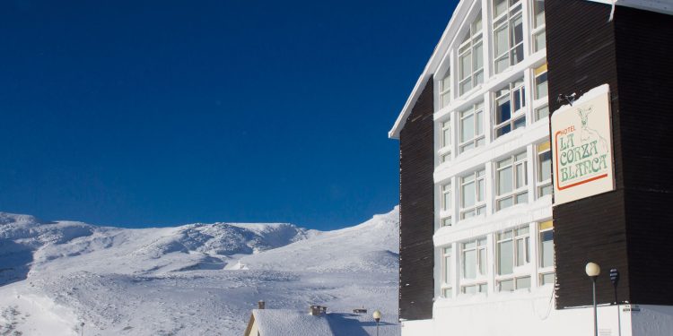 La gestión de las instalaciones hosteleras de Alto Campoo y el transporte sanitario, a debate en el Parlamento