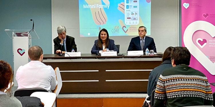 Gómez del Río apoya la puesta en marcha de la aplicación “Menny Family” para mejorar la calidad asistencial y la comunicación con las familias