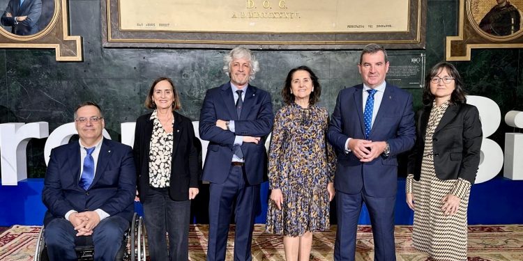 Valdecilla gana el Premio Best In Class como Mejor Hospital de Alta Complejidad