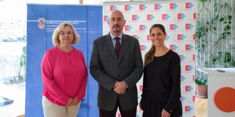 Pascual reitera que la humanización sanitaria pasa por crear un lugar de encuentro que conjugue la confianza del paciente con la conciencia quienes curan y cuidan
