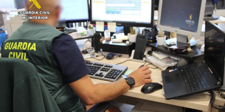 La Guardia Civil detecta una nueva campaña de la estafa denominada “falso hijo en apuros”