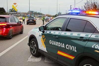 La Guardia Civil detiene al presunto autor de robos en establecimientos de Castro Urdiales