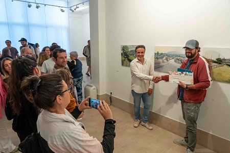 El ovetense Daniel Izquierdo gana el primer premio del Concurso de Pintura Rápida del Ayuntamiento de Camargo