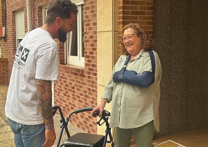 El Ayuntamiento de Astillero comienza la entrega de andadores a los vecinos