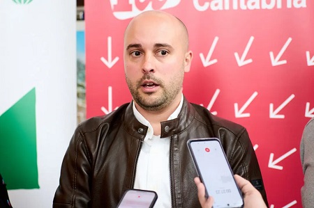 Izquierda Unida acusa a Buruaga de “convertir el racismo de Vox en ley” al recurrir la acogida de menores extranjeros en Cantabria
