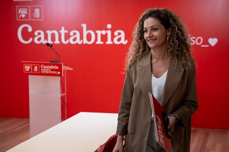 El PSOE condena la prepotencia del consejero de Fomento y le exige disculpas a los colegios profesionales