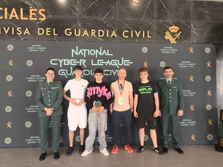El colegio San Vicente de Paúl de Cartagena (Murcia) gana la VII Ciberliga pre-amateur de la Guardia Civil y tercero el equipo ‘Augusto I’ del IES Augusto González de Linares (Cantabria)